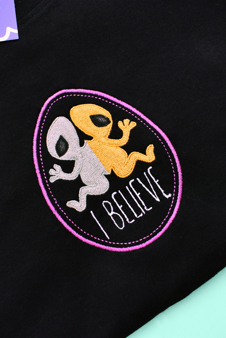Gooey Aliens ‘I Believe’ Embroidered - T-shirt
