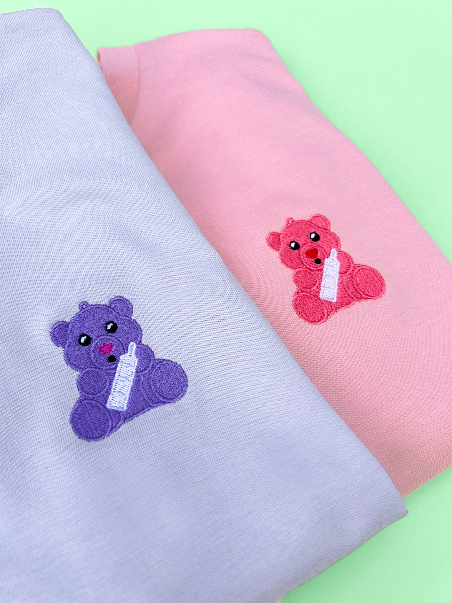90s Scented Bear Embroidered T-shirt – Thread Type